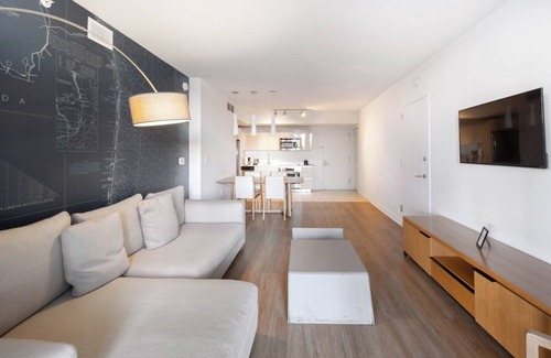 Hallandale Beach Apartment | 1209 AYB