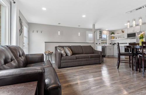 Green Bay House | 1216 Lambeau Field Luxe