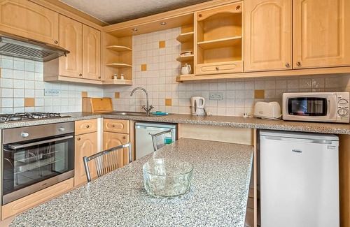 Wigton House | 12ft-wide caravan with one double and two twin.