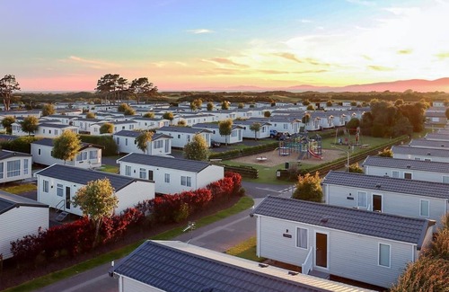 Wigton House | 12ft-wide caravan with one double and two twin.