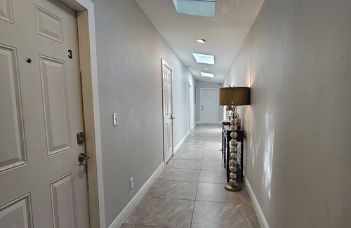 Rio Grande Park Apartment | 12min/Universal, 5/min to Downtown. Hotel Room Style in a Cozy House in Florida