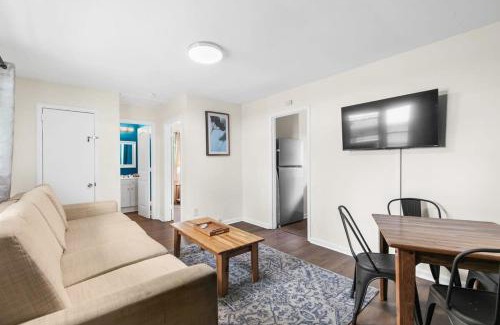 Norwood House | 12th Ave The Bricks - Unit 5