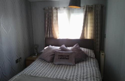 Rhoose House | 13 Sully Bay Caravan