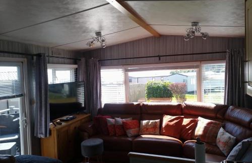 Rhoose House | 13 Sully Bay Caravan