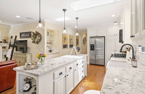 Paso Robles House | 13th Street Retreat - A few blocks to downtown Paso!