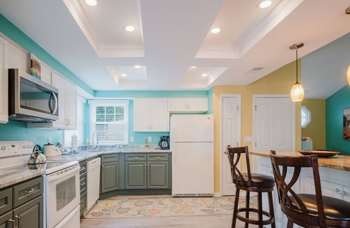 Shipyard Plantation Condo | 147 Evian - Lagoon & Golf Course View, Pool/Tennis