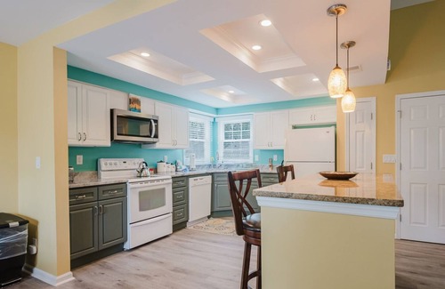 Shipyard Plantation Condo | 147 Evian - Lagoon & Golf Course View, Pool/Tennis