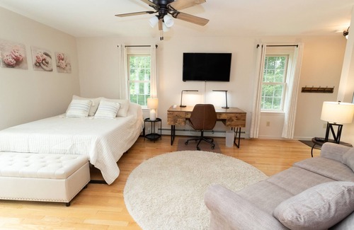 Jacksonville House | 14mi to Mt. Snow! Arcade, Private Suite, King Bed, Family-Friendly, Weber Grill