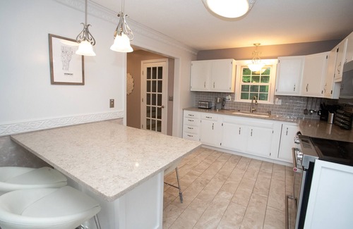 Jacksonville House | 14mi to Mt. Snow! Arcade, Private Suite, King Bed, Family-Friendly, Weber Grill