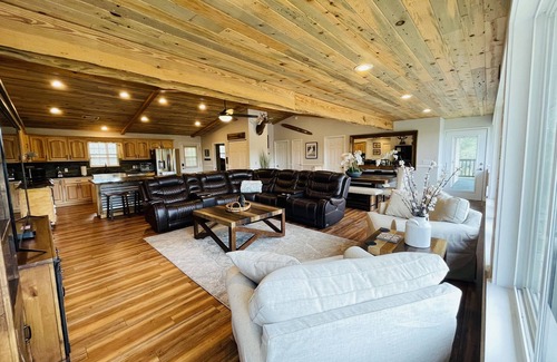 Mayo House | 15 ACRE RIVER FRONT CABIN HOUSE ON THE SUWANNEE, WITH SPRING WALKING DISTANCE