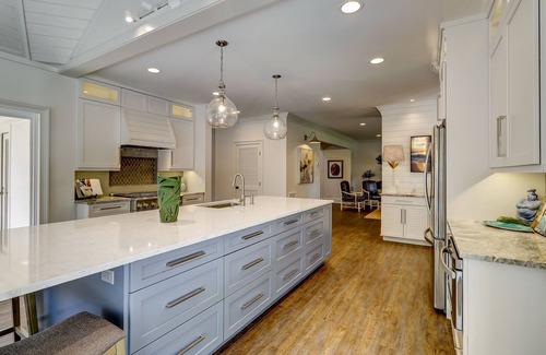 Oceanside House | 15 Duck Hawk-4th Row Ocean! A low country home that exudes charm & comfort.