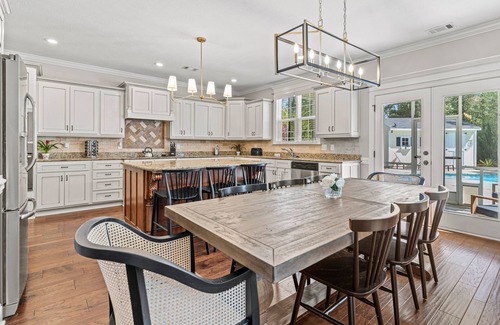 Evans House | 15-Guest Home with Pool, Close to Augusta Masters Golf Retreat