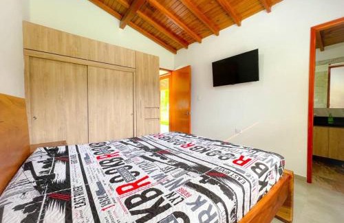 Andes House | 15 mins to Jardín Spacious & Convenient House