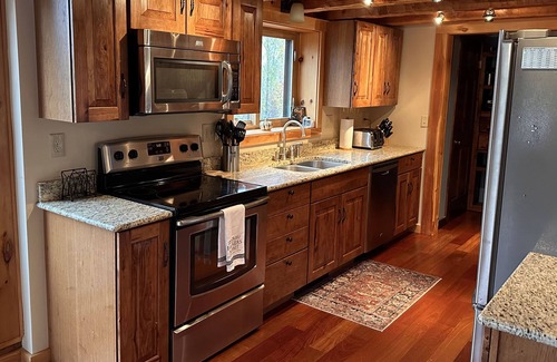 Chester House | 15 Minutes to ski Okemo - Mountain views from this magical log home on 6 acres