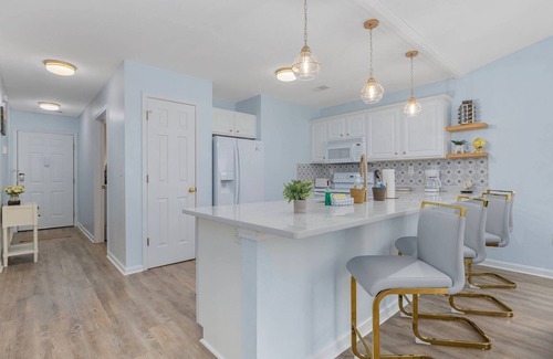 Pawleys Island Condo | *15% Off New Bookings for Stays through 2025*