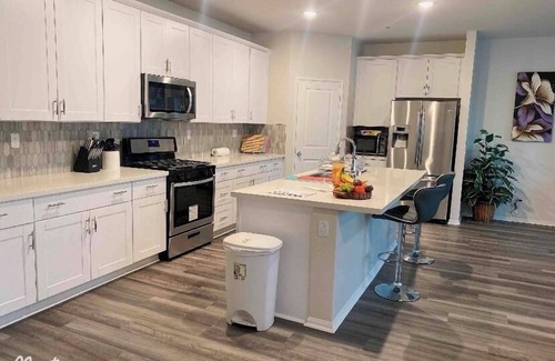 Riverside House | 15% Off Spacious And Confoetable One-Story 4 Rooms