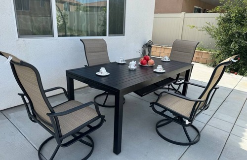 Riverside House | 15% Off Spacious And Confoetable One-Story 4 Rooms