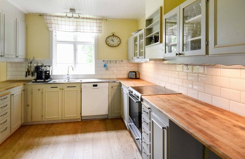 Hjortkvarn House | 15 person holiday home in HJORTKVARN-By Traum