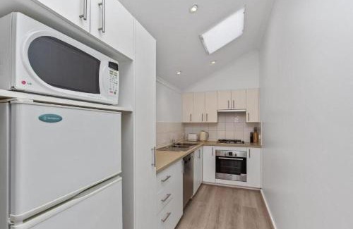 Wongarra Apartment | 15 Whitecrest Great Ocean Road Resort - Ocean View