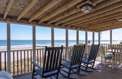 Folly Beach House | 1589 E Ashley Wayward Whims Oceanfront Classic Folly Cottage