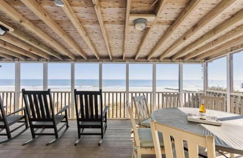 Folly Beach House | 1589 E Ashley Wayward Whims Oceanfront Classic Folly Cottage