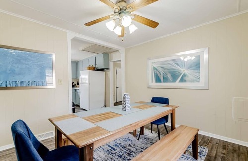West Columbia House | 15mins to Downtown- Adorable on Taylor, Both Units