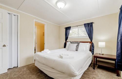 West Columbia House | 15mins to Downtown- Adorable on Taylor Both Units