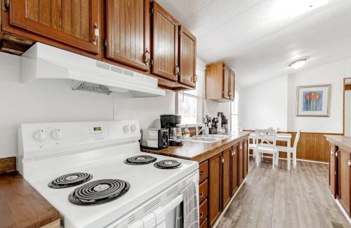 West Columbia House | 15mins to Downtown- Adorable on Taylor Both Units