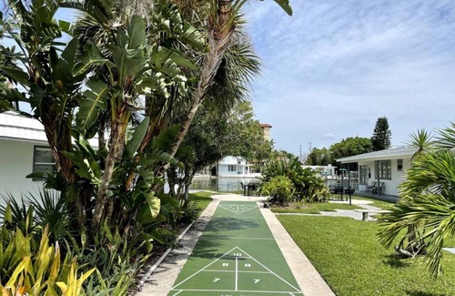 Bay Esplanade Apartment | 16 · Bay Apartment 16