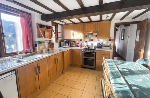 Christchurch Cottage | 16 bedroom accommodation in Bampton, near Tiverton