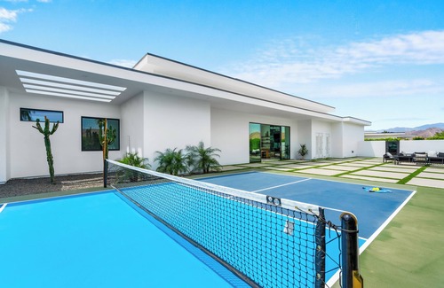 Indio House | 16 Luxury Villas for Private Resort-Style Retreats & Events | Bravo by AvantStay