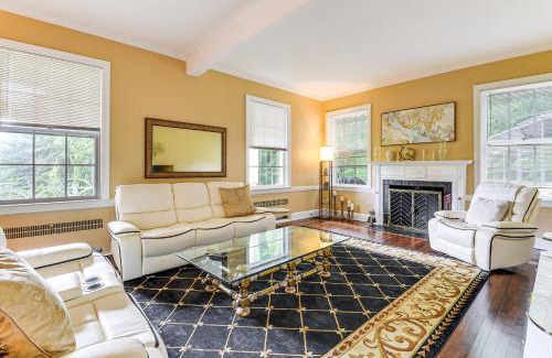 Owings Mills House | 16 Mi to Baltimore Spacious Home in Owings Mills!