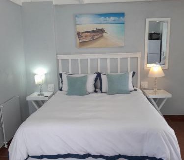 Goodwood Apartment | 16 on Point