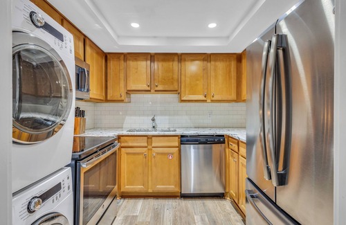 South Beach Condo | 1691 Bluff Villa @ Sea Pines | Walk to South Beach | Tennis, Pickleball & Golf