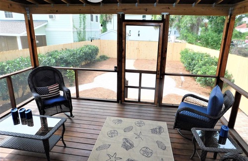 Port Royal House | 16th and Paradise - 2 Miles From Parris Island!