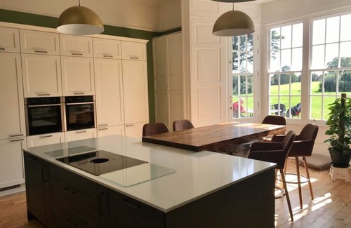 Hunmanby House | 17th Century, Grade II* listed with Country and Sea Views, optional hot tub