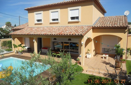 Saint-Andre-de-Sangonis Villa | 180m2 air-conditioned villa with private pool