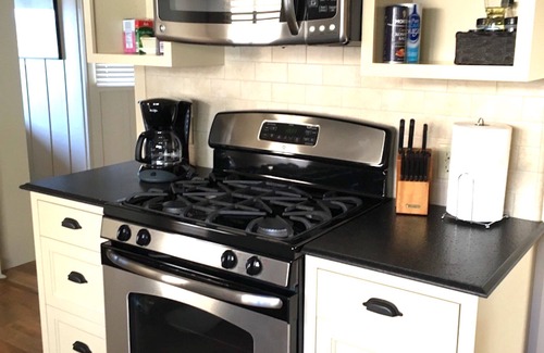 Pacific Grove House | 180º ocean views in a central location 2bd+den, 2baths