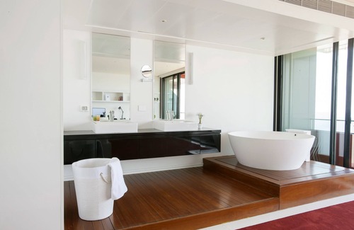 Hamra Hotel | 1866 Court & Suites