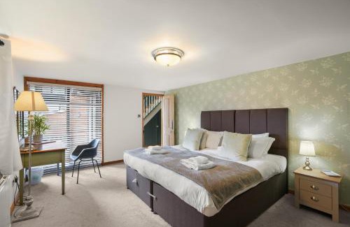 Runham House | 1880's Barn Conversion - Sleeps 4 & Pet Friendly