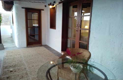 Arico el Nuevo Cottage | 18th Century Refurbished Getaway in Arico Nuevo with Pool and Ocean Vi