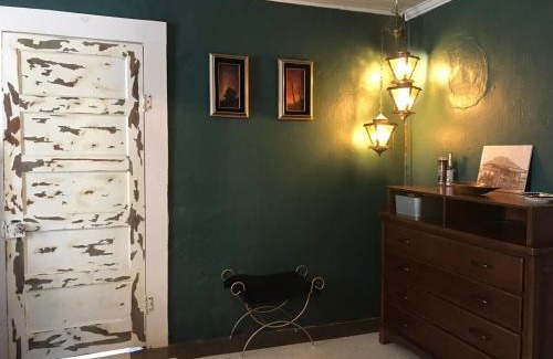 Tombstone House | 1900s Miner's cabin behind Tombstone Brewery