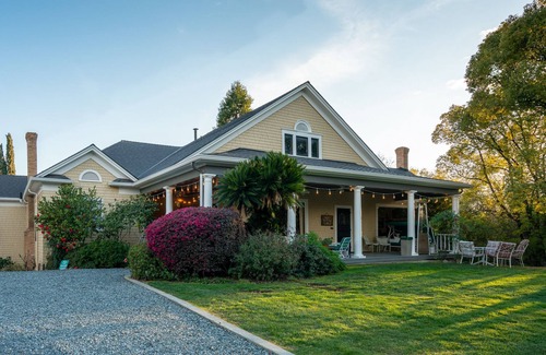 Newcastle House | 1906 Victorian Farmhouse and Cottage on Beautiful Ranch near Folsom Lake