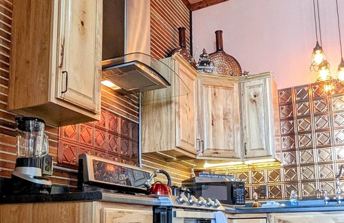 Whitewood Condo | 1908 Wild Bill Hickock Condo-Rustic Cozy 1900's Feel-Fenced Yard-Firepit Patio