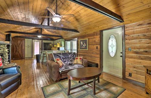 Talladega House | 1950s Serenity Pond Cabin with View Peace and Quiet!