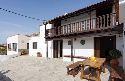 Fasnia House | 199 RURAL HOUSE LA ZARZA by SUNKEYRENTS