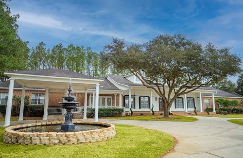 Grand Bay Apartment | 1bd at Oak + Fountain! - #16