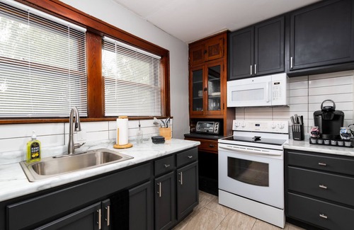 St. Louis Apartment | 1bed/1bath with laundry in Princeton Heights