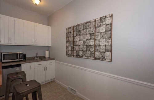 Nashville Hotel | 1BR, 1BA Luxury Hot tub Suite