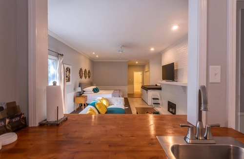 Nashville Hotel | 1BR, 1BA Luxury Hot tub Suite